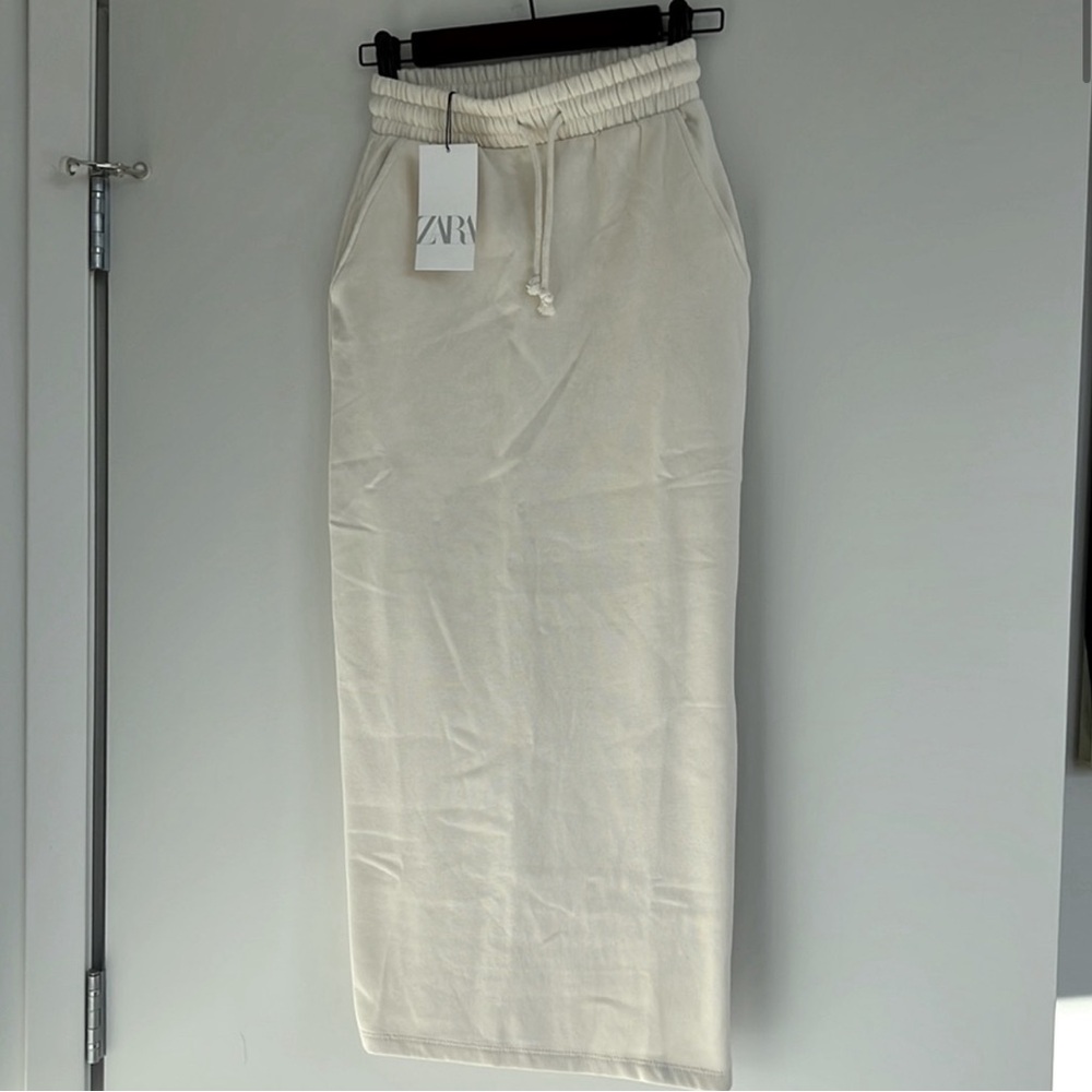 Zara Plush Sweat Skirt